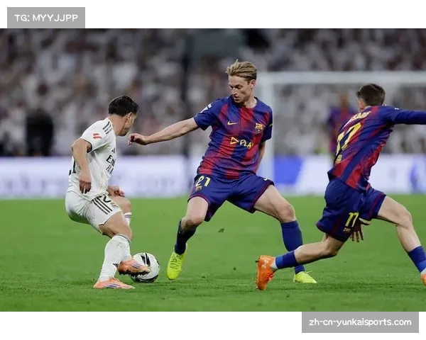 巴萨中前场连接改善，奥尔莫回撤接应德容提升进攻流畅度